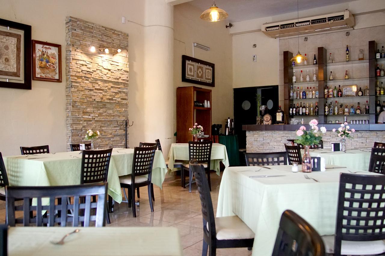Hotel Costa Brava Мансанильо Экстерьер фото