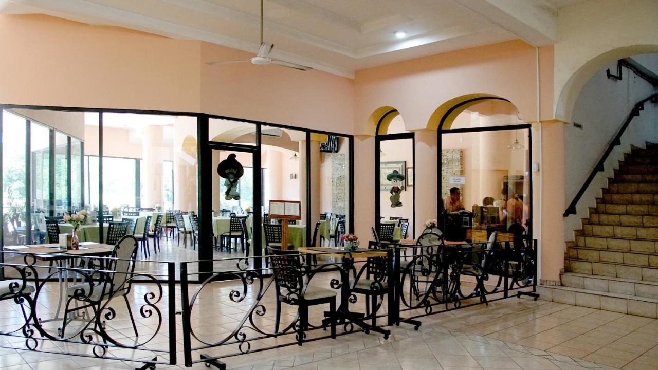 Hotel Costa Brava Мансанильо Экстерьер фото